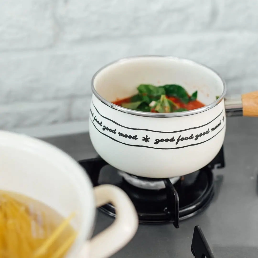 Mutfakta Pratik Çözümler: Emaye Sos Tavası Seçimi