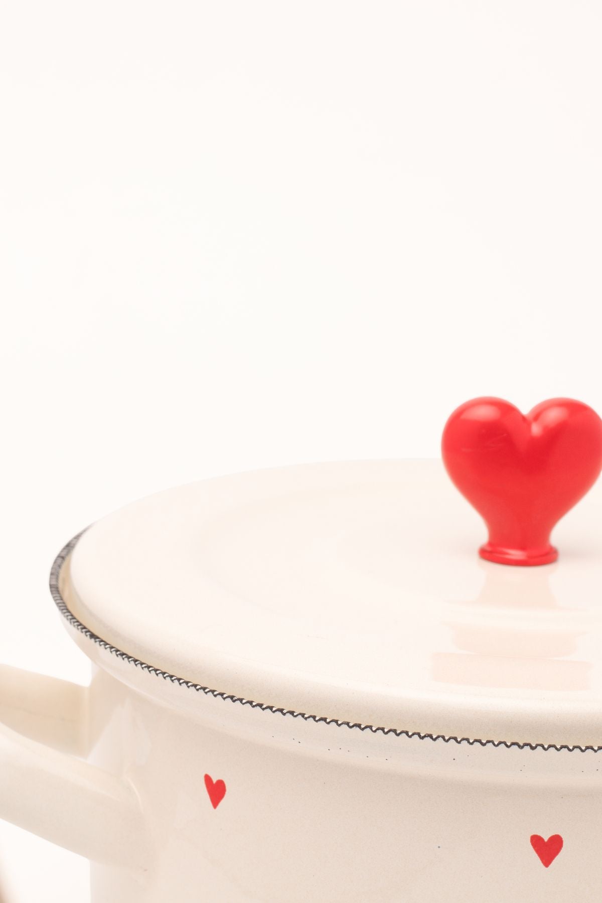 Cupid 18cm Kısa Emaye Tencere (1.5 LİTRE)