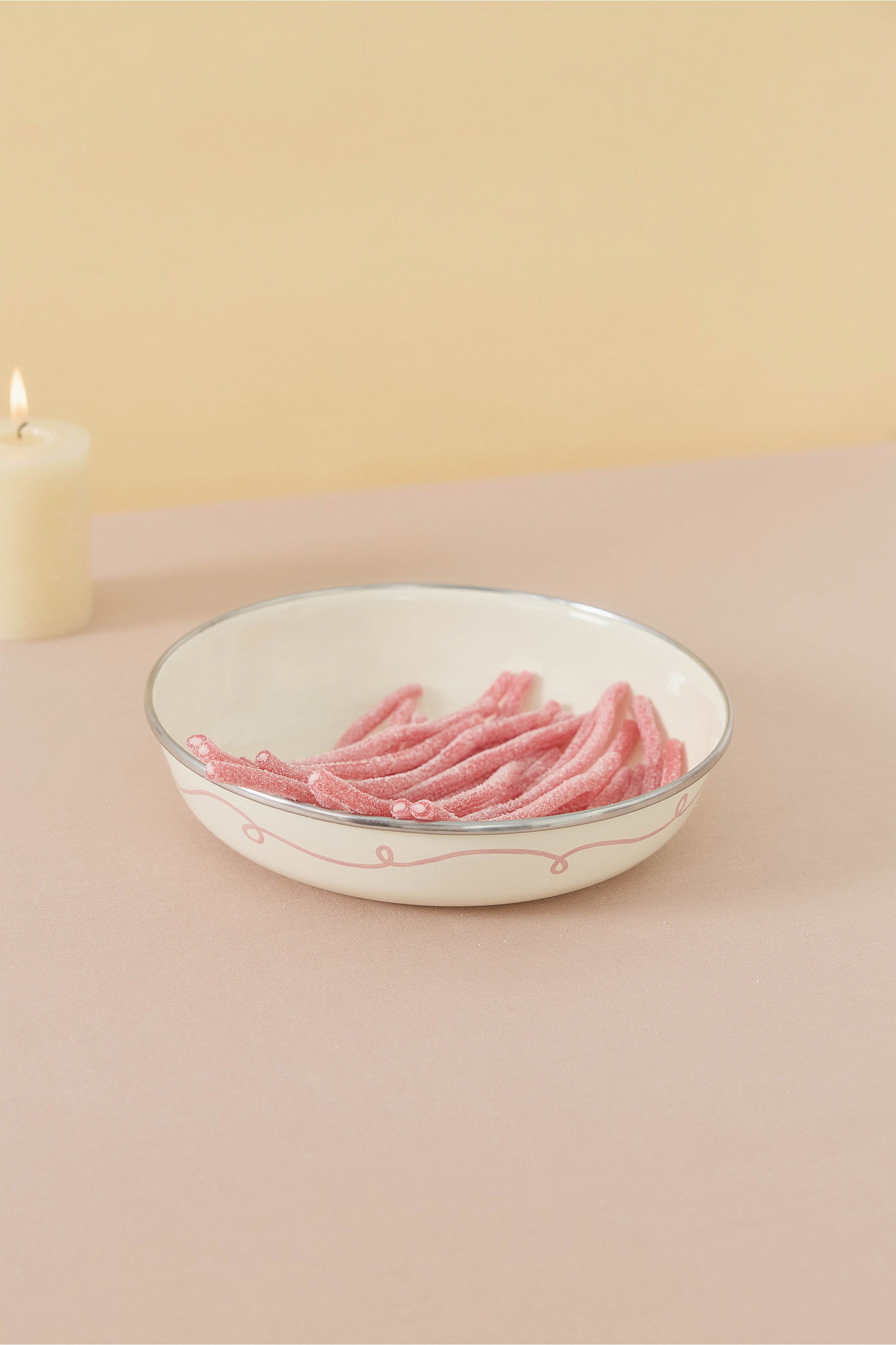 Rebel Bow Emaye 21cm Bowl Tabak